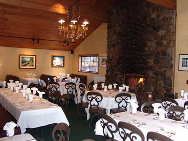 Dinning room at Graham's
